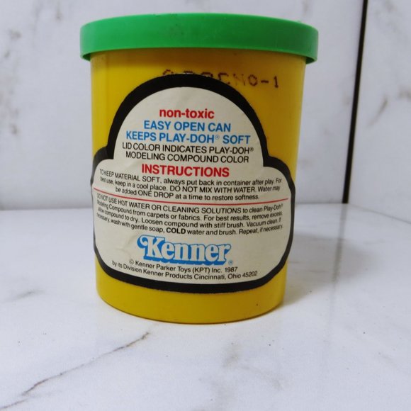 Vintage PLAY-DOH Green Lid / Top Plastic Empty Container - Picture 2 of 3